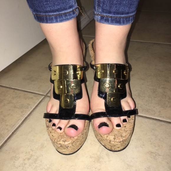 Colin Stuart Wedges - Picture 3 of 4